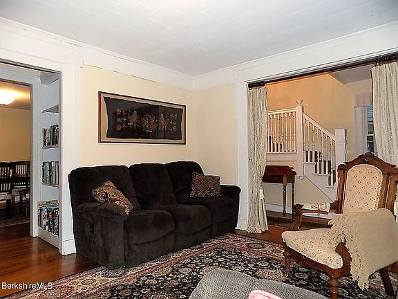 5th image of 58 Pomeroy Ave