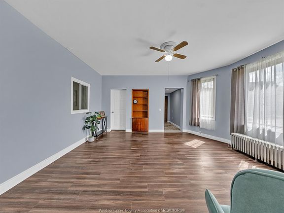 5th image of 677 Marentette Ave #669