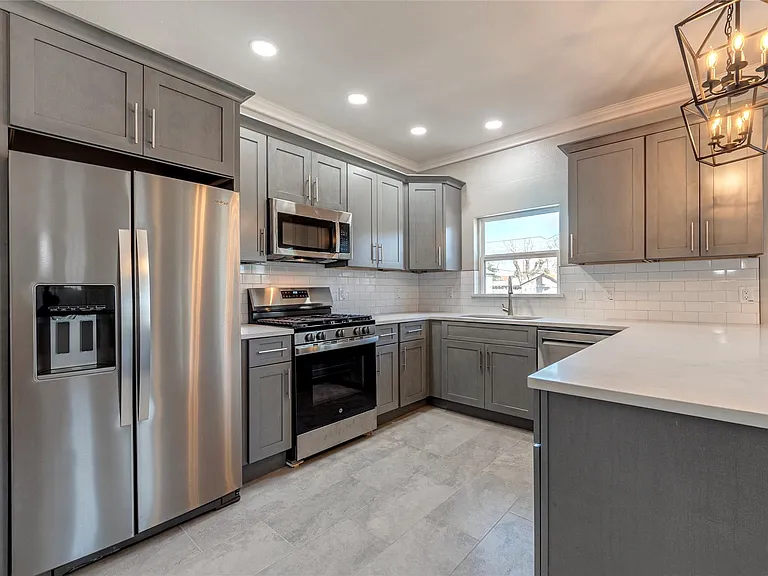 4302 Avenue R 1/2 — Photo 11
