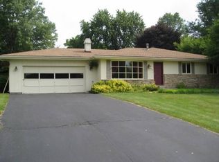 8307 Mark Dr, Roscoe, IL 61073