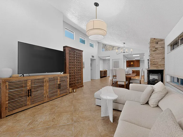 9735 Village Green Dr NE — Photo 13
