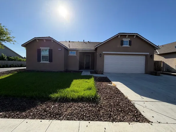 1696 Softwind Dr, Tulare, CA 93274