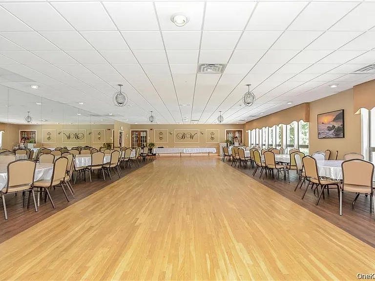 855 Skyline Dr — Photo 28