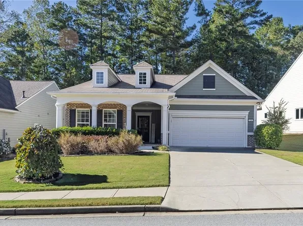124 Riverside Ln, Woodstock, GA 30188