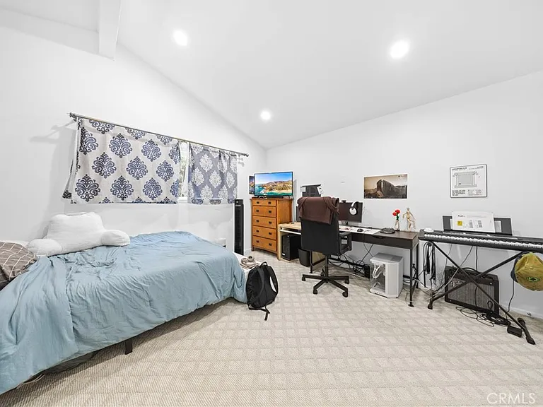 17612 Webster Ave — Photo 21