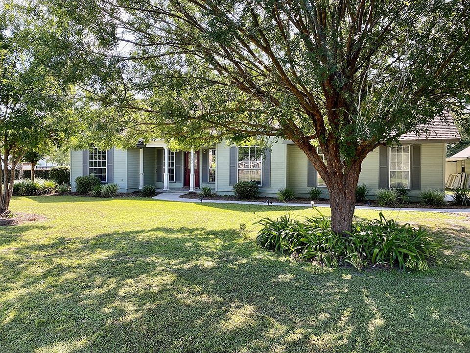 1402 Pebblewood Dr, Adel, GA 31620 Zillow