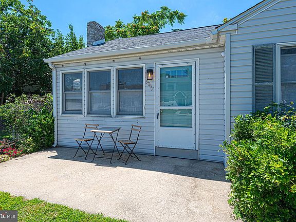 4th image of 9007 Mediterranean Dr