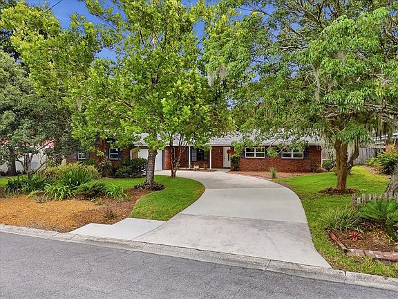 5th image of 2612 COLLINS AVENUE