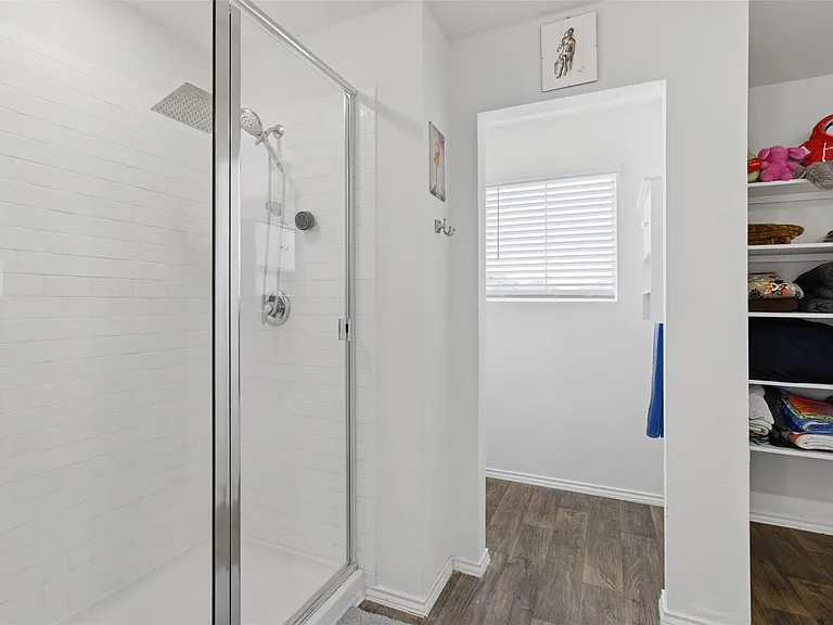 19017 Romano Dr — Photo 26