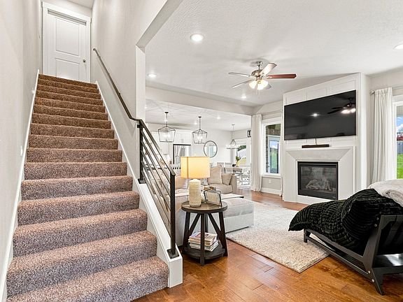 5th image of 1676 N Bristol Avenue