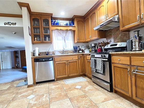 4th image of 4902 Doreen Ave