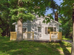 9303 Oakdale Dr, Laingsburg, MI 48848