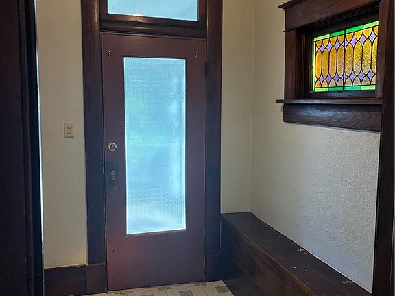 4th image of 3122 Penn St
