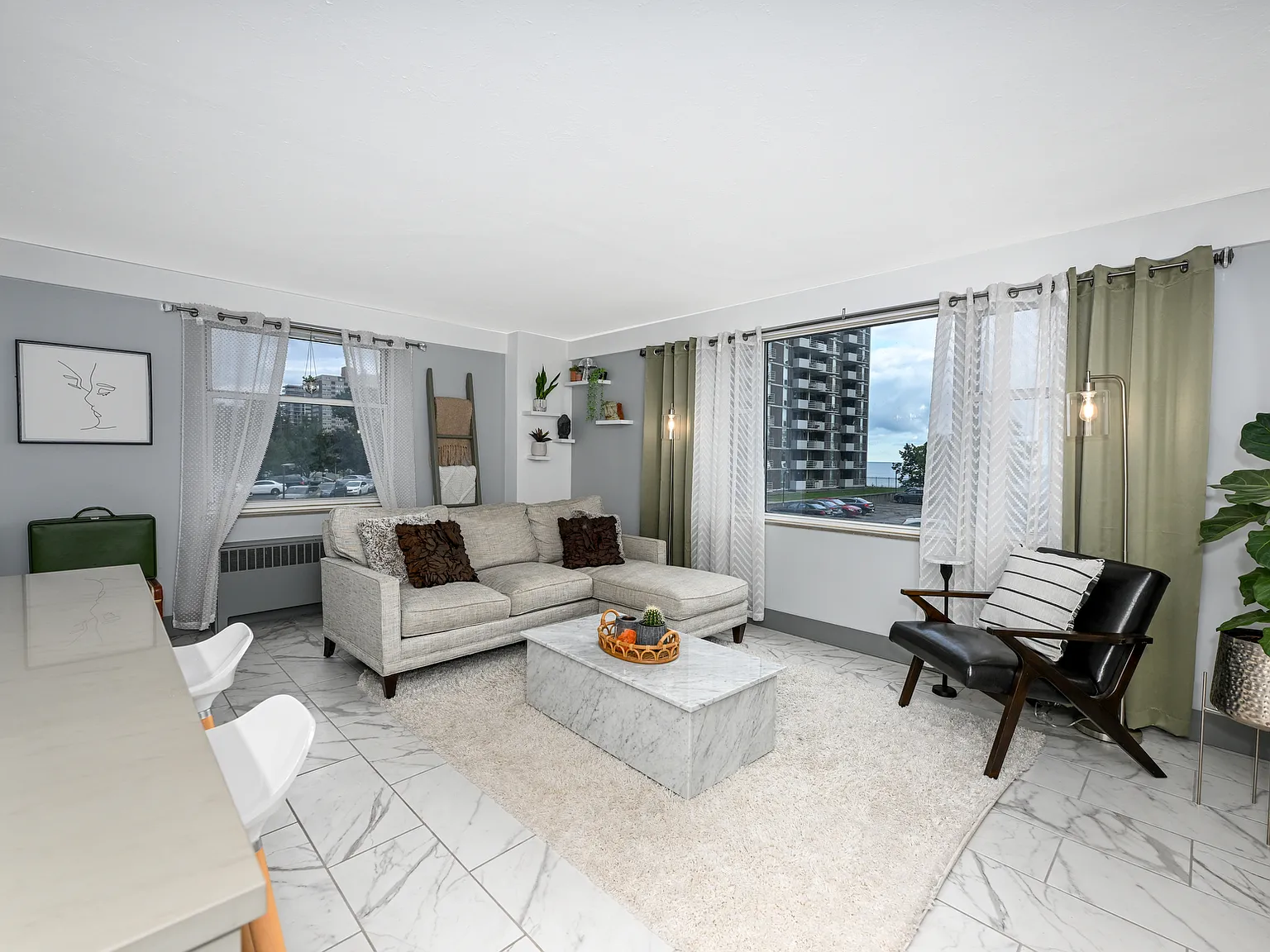 2 bed, 864 sqft, $1,900 — Photo 4
