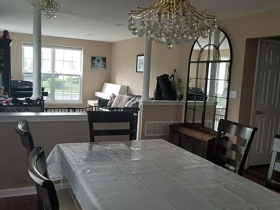 4th image of 3325 Woodland Cir