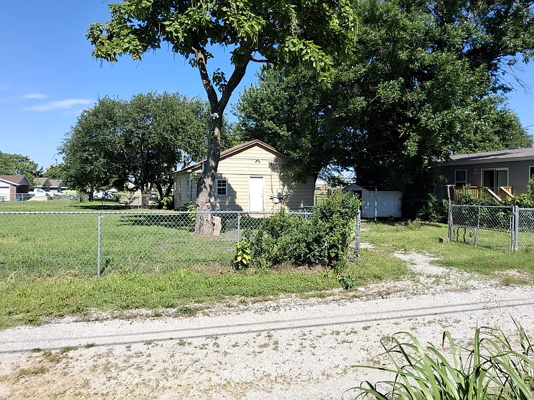 534 S Bucy Ave — Photo 9