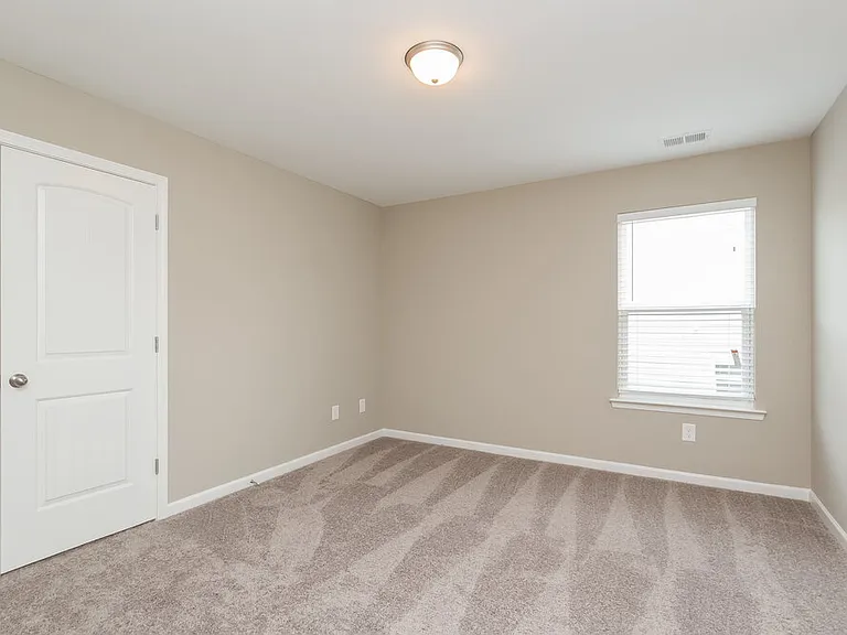 601 Fieldcrest Dr — Photo 14