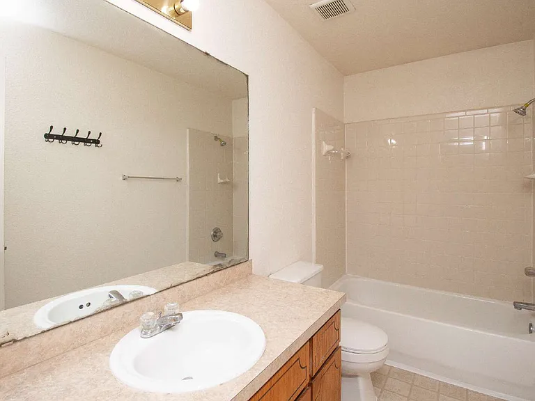 4003 Pilgram Dr #D — Photo 6