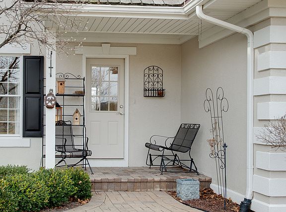2nd image of 2025 Palmer Ln