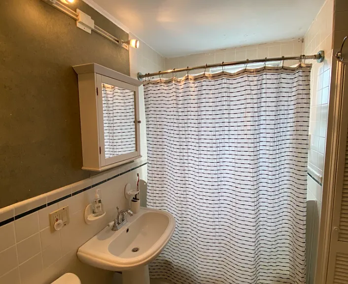 12-14 Oswald St #2 — Photo 9