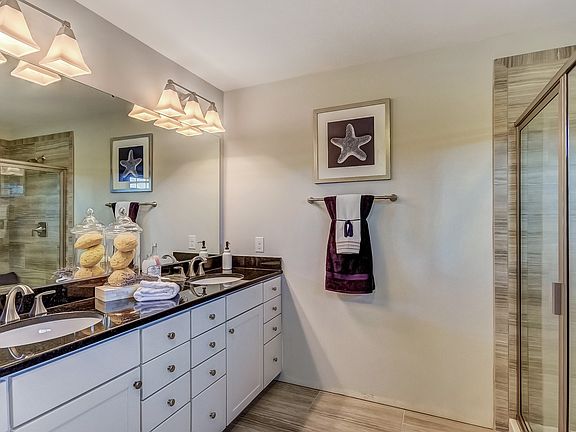 Serene owner s bath with dual sinks