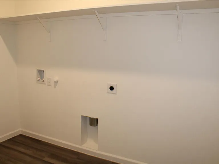 1665 Hossler Trl — Photo 10