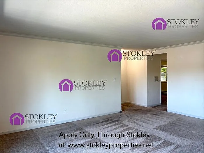 227 Masters Ct #4 — Photo 6