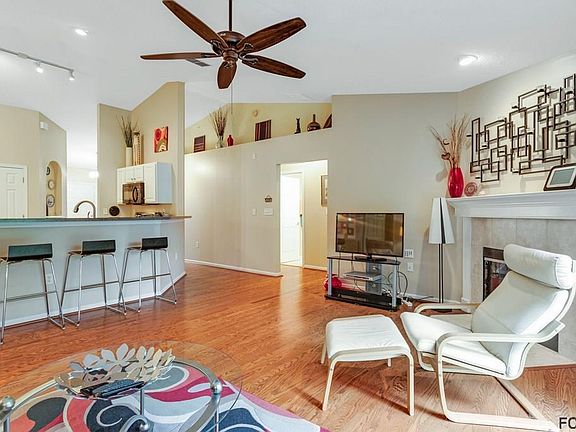 2nd image of 44 Bruce Ln