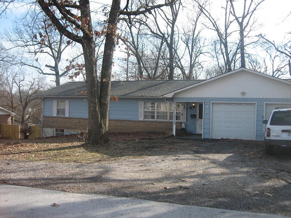 2nd image of 515 Cottage Ln