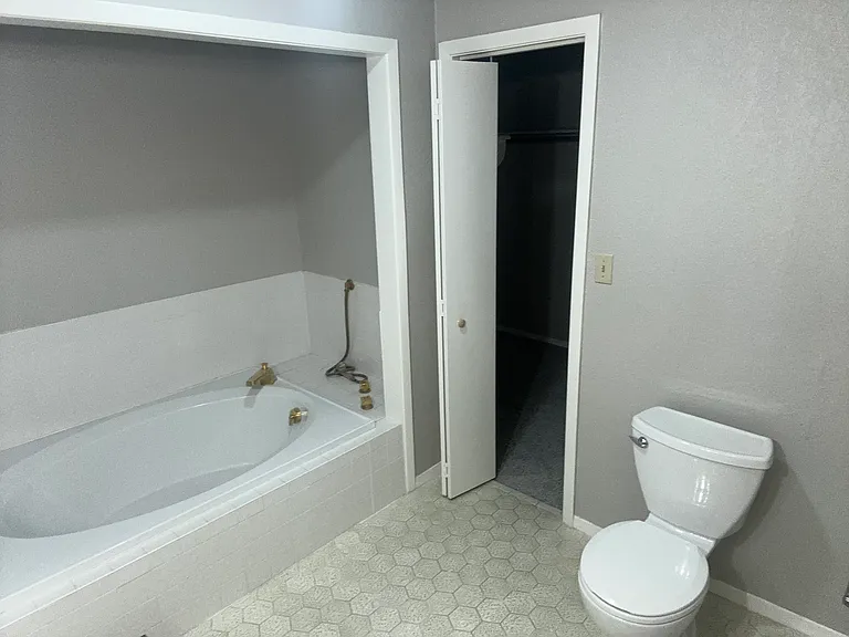528 Sand Bend Dr — Photo 15