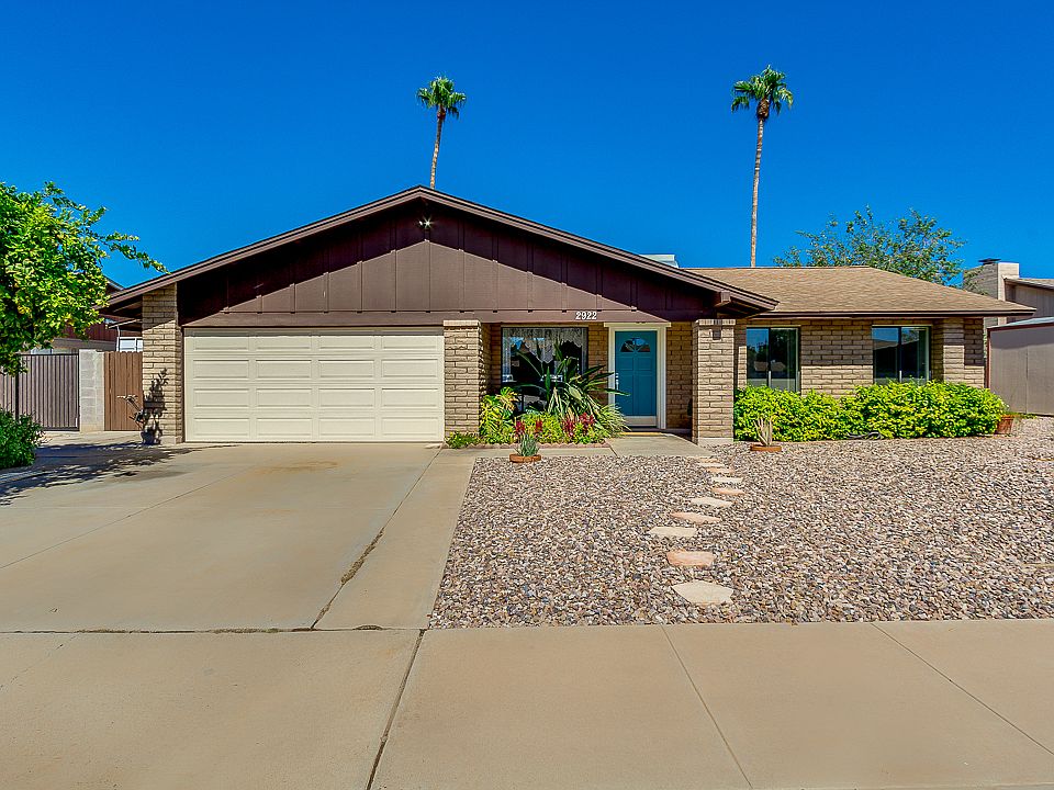 1st image of 2922 E Emelita Ave