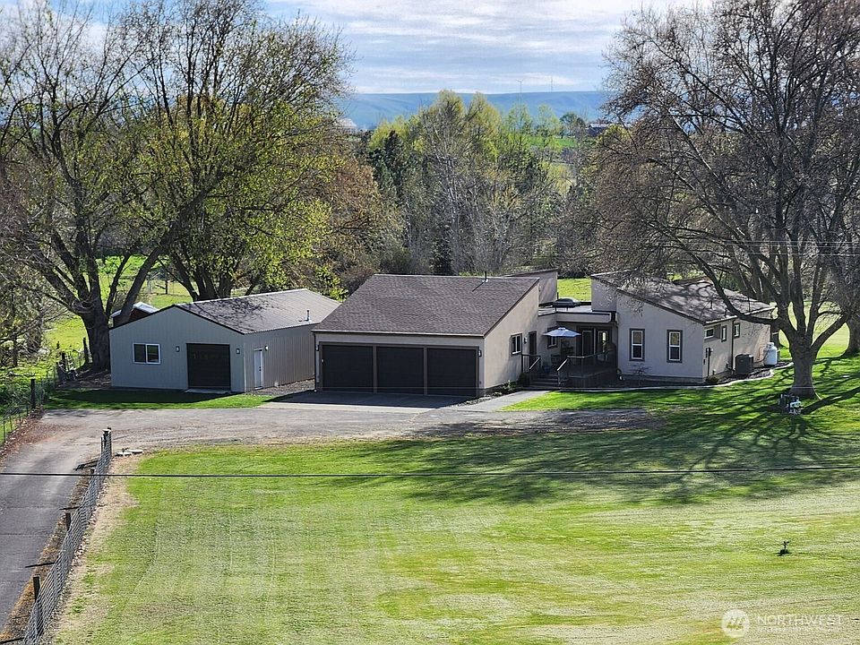 1st image of 1343 Bussell Road
