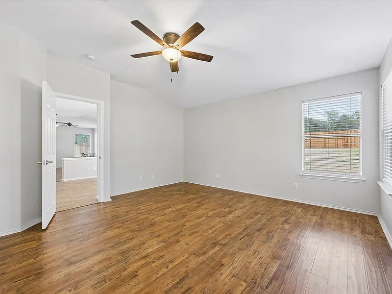 500 Millington Ln — Photo 24