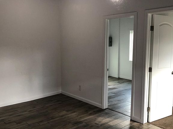 5th image of 2542 Hardy Dr