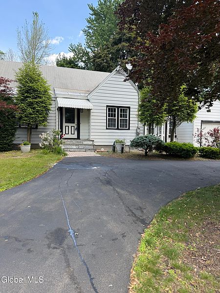 5th image of 143 Sand Creek Road