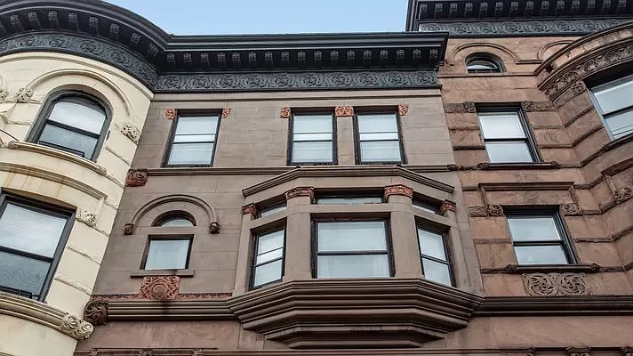 2nd image of 305 Garfield Pl #1