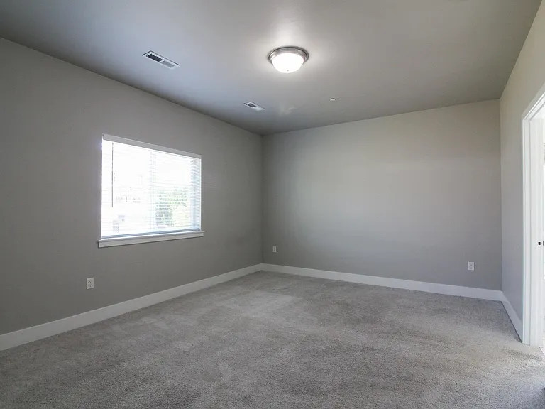 2452 Brodie Ln — Photo 17