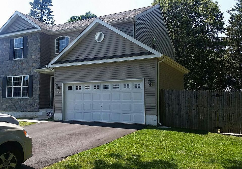 1st image of 2503 Veterans Dr