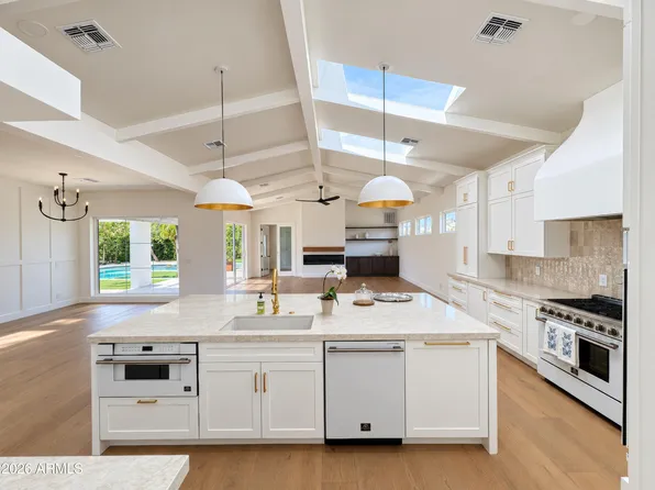 4048 E EDGEMONT Avenue, Phoenix, AZ 85008