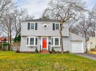 180 Marlboro Rd, Glen Rock, NJ 07452