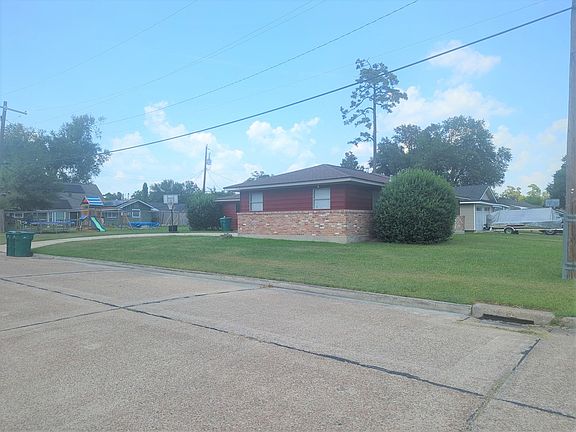 3rd image of 1948 W Decker Ave