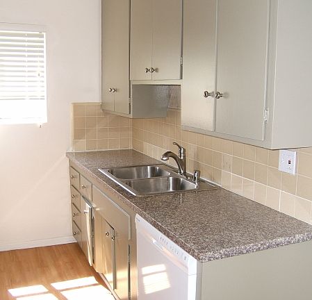 5th image of 3335 S Canfield Ave APT 7