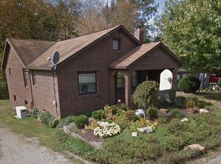 115 Rolling Meadows Rd, Waynesburg, PA 15370