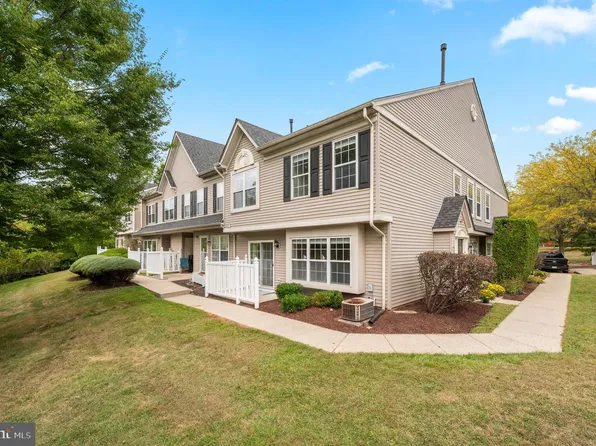 1408 Black Walnut Dr #1408, Phoenixville, PA 19460