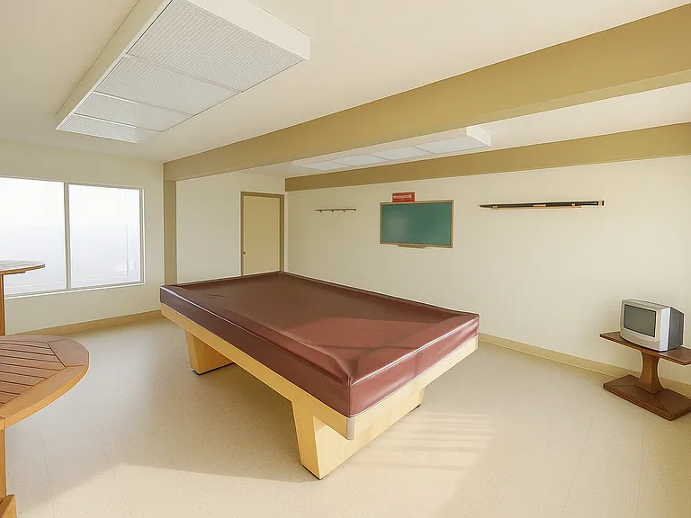 Royal Palms Mobilehome Community — Photo 7
