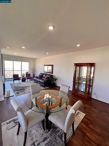 925 Corbett Ave #101 — Photo 14