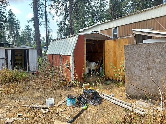 5th image of 3050 E Selkirk Ave