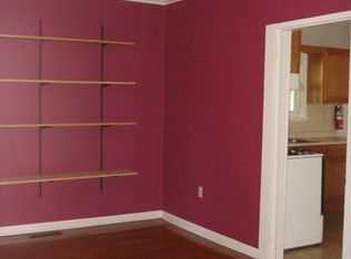 767 12th St, Charleston, IL 61920