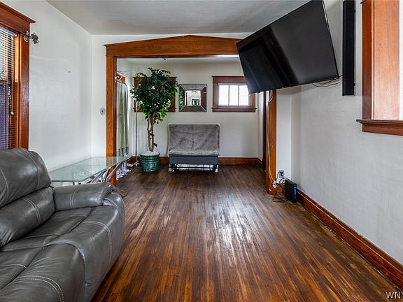 2nd image of 27 Vera Ave