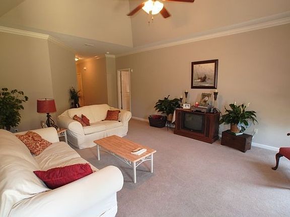 4th image of 1286 Easterwood Blvd